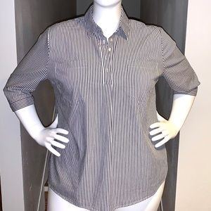 Ava and Viv front button Top 2X